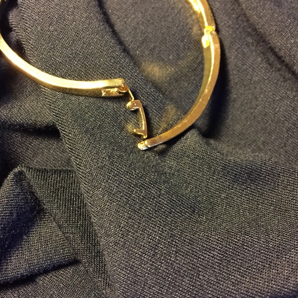 Dangling Star Bangle - Picture 7 of 7